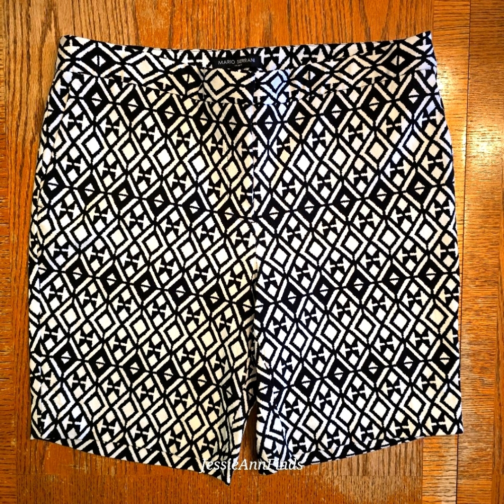 Mario Serrani Italy Black White Geometric Print Comfort Stretch Shorts Size 12